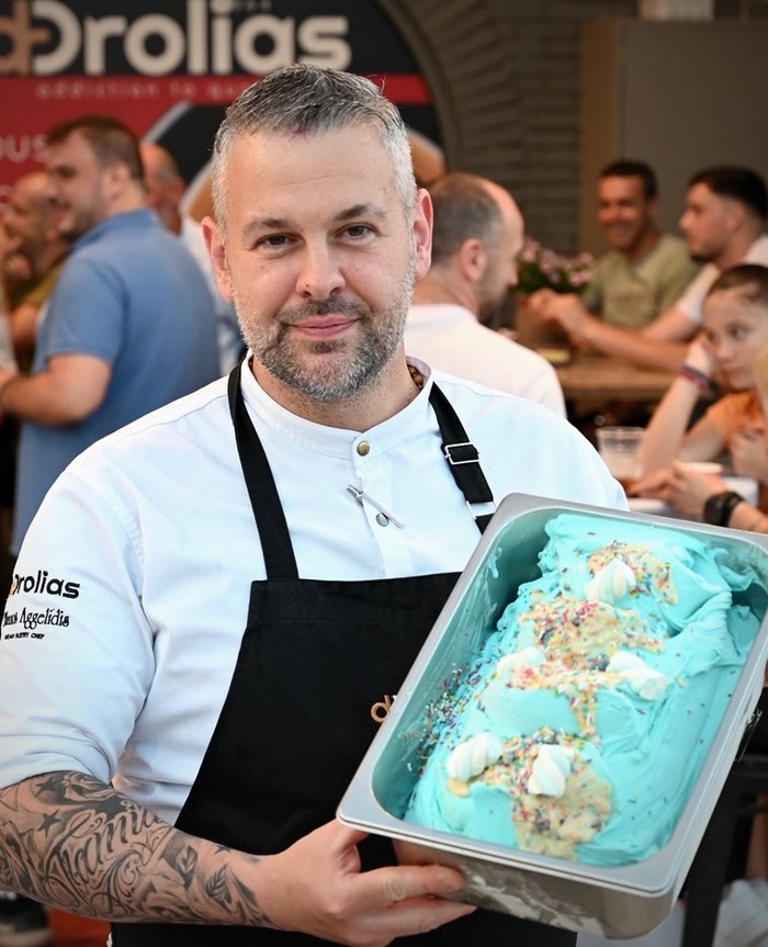 Portrait of Thanos Aggelidis, Head Pastry Chef at drDrolias